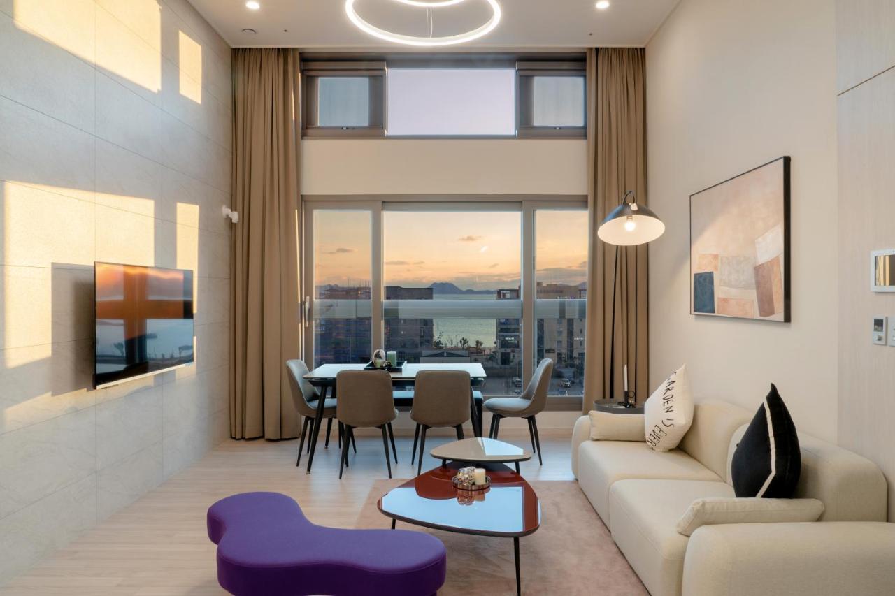 Le Collective Yeosu Apartment Exterior foto